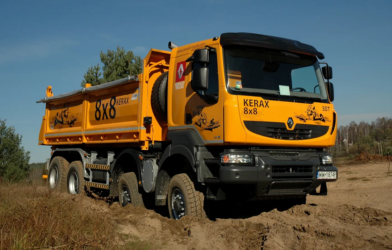 Фото обои оранжевый, земля, грузовик, Renault, 8x8, самосвал, четырёхосный, Renault Trucks, Kerax