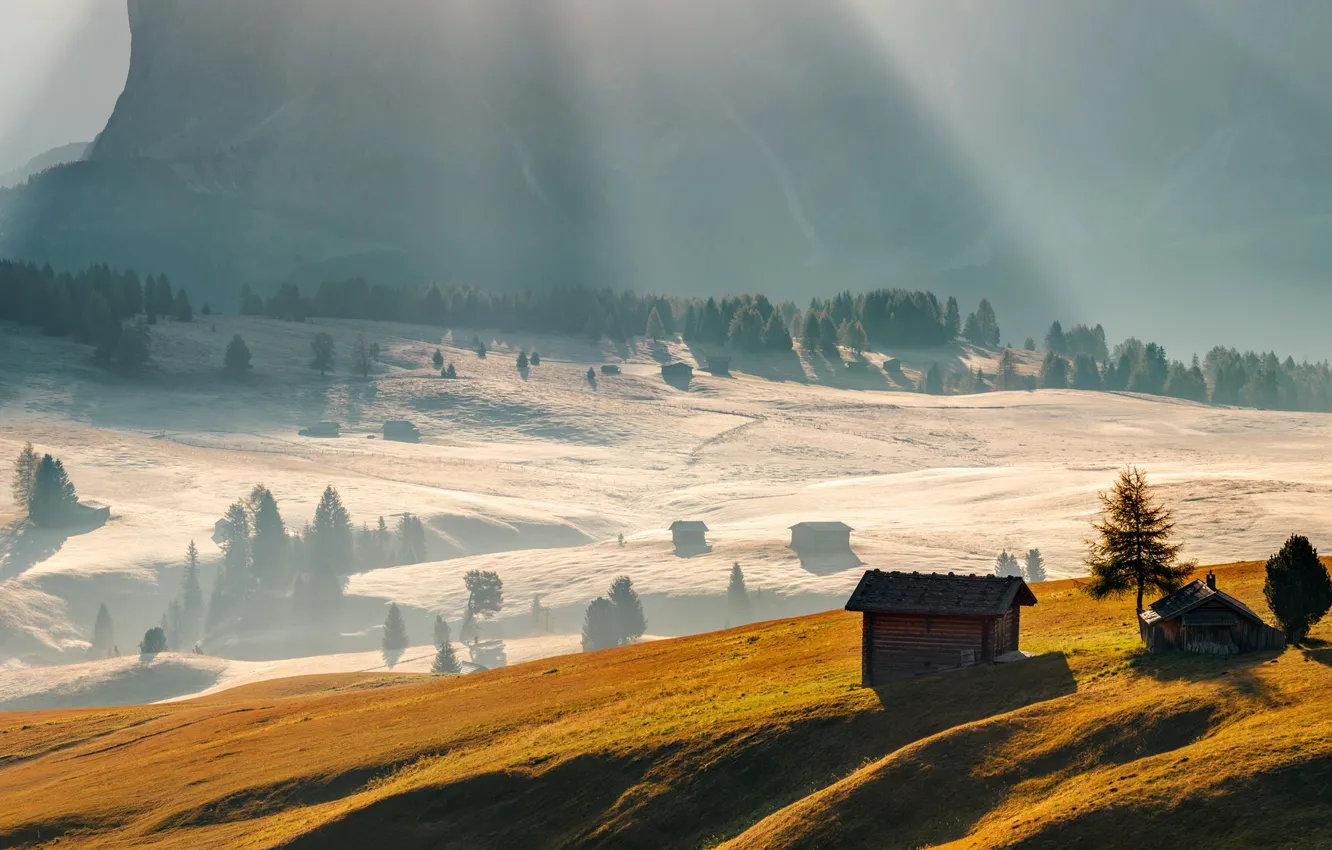 Фото обои лучи, гора, дома, тень, house, mountain, rays, shadow, Jan Šmíd