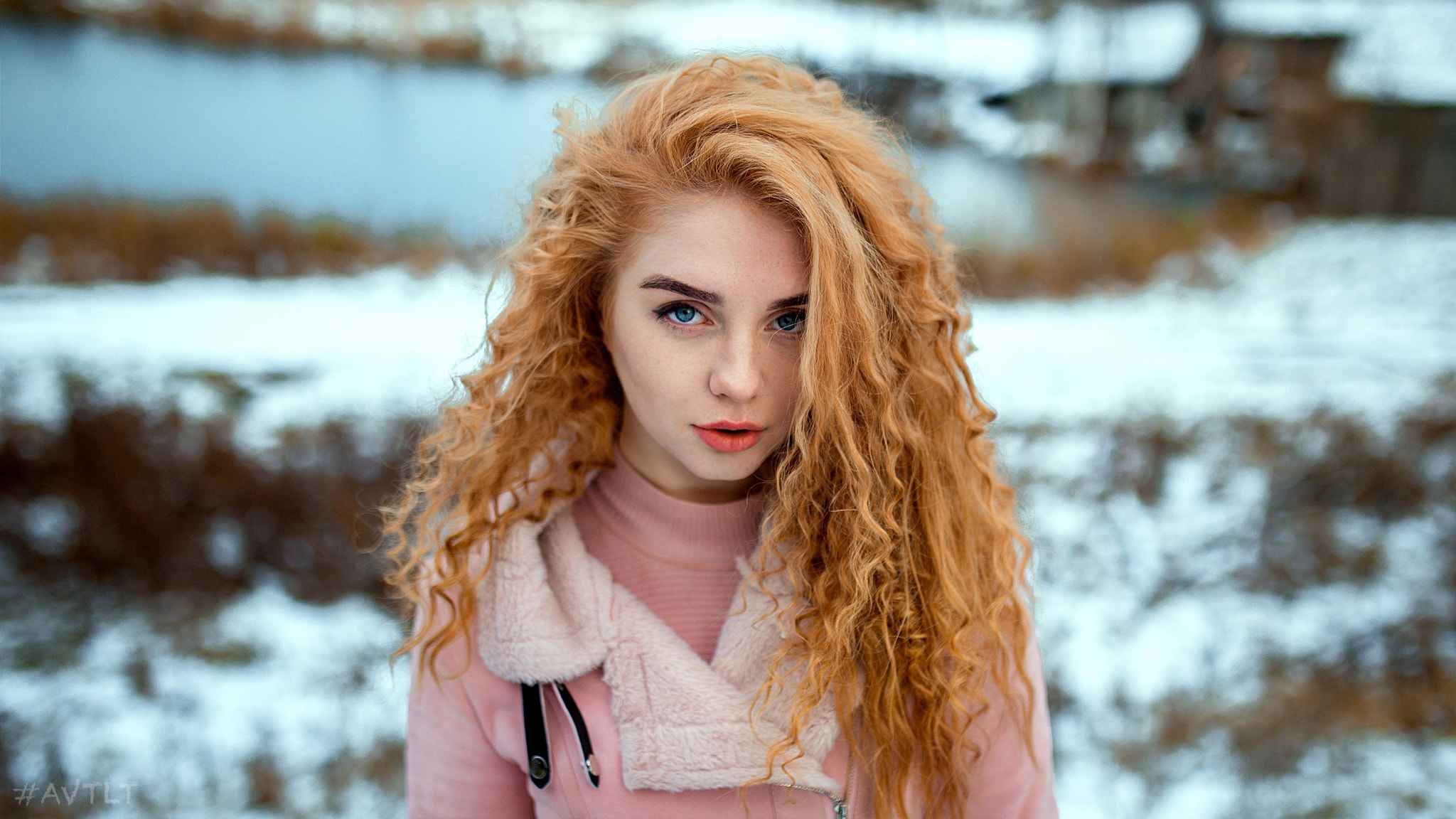 Храбрая снежная блондинка